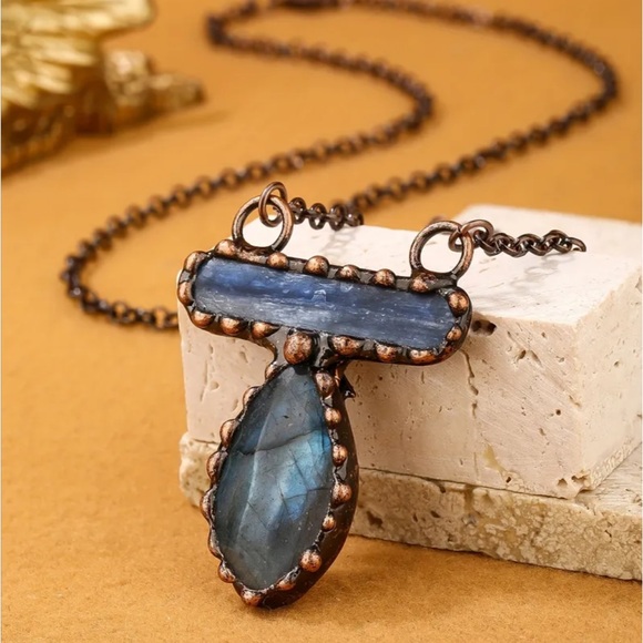 Earth Art hand crafted artisan Jewelry - Bronze labradorite and kyanite necklace